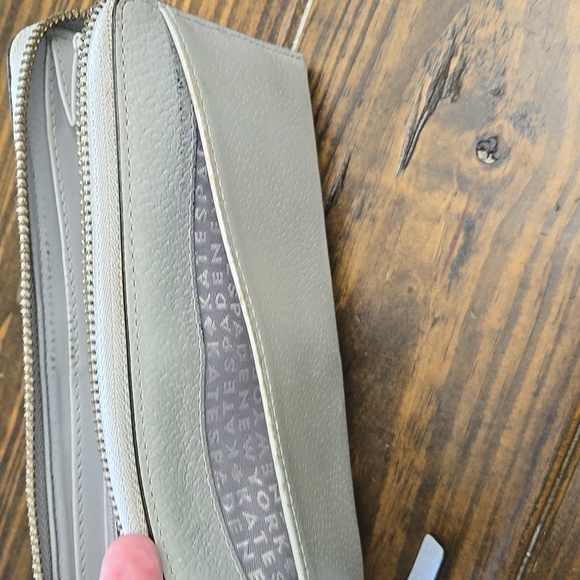 Kate Spade Wallet - Picture 3 of 8